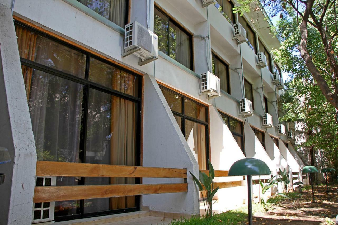 Hotel Plaza Лос Андес Екстериор снимка