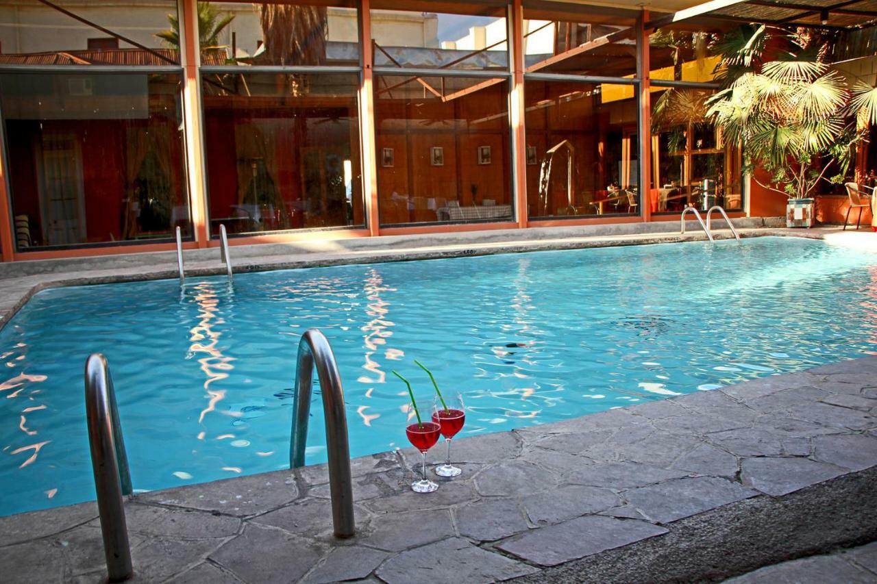 Hotel Plaza Лос Андес Екстериор снимка