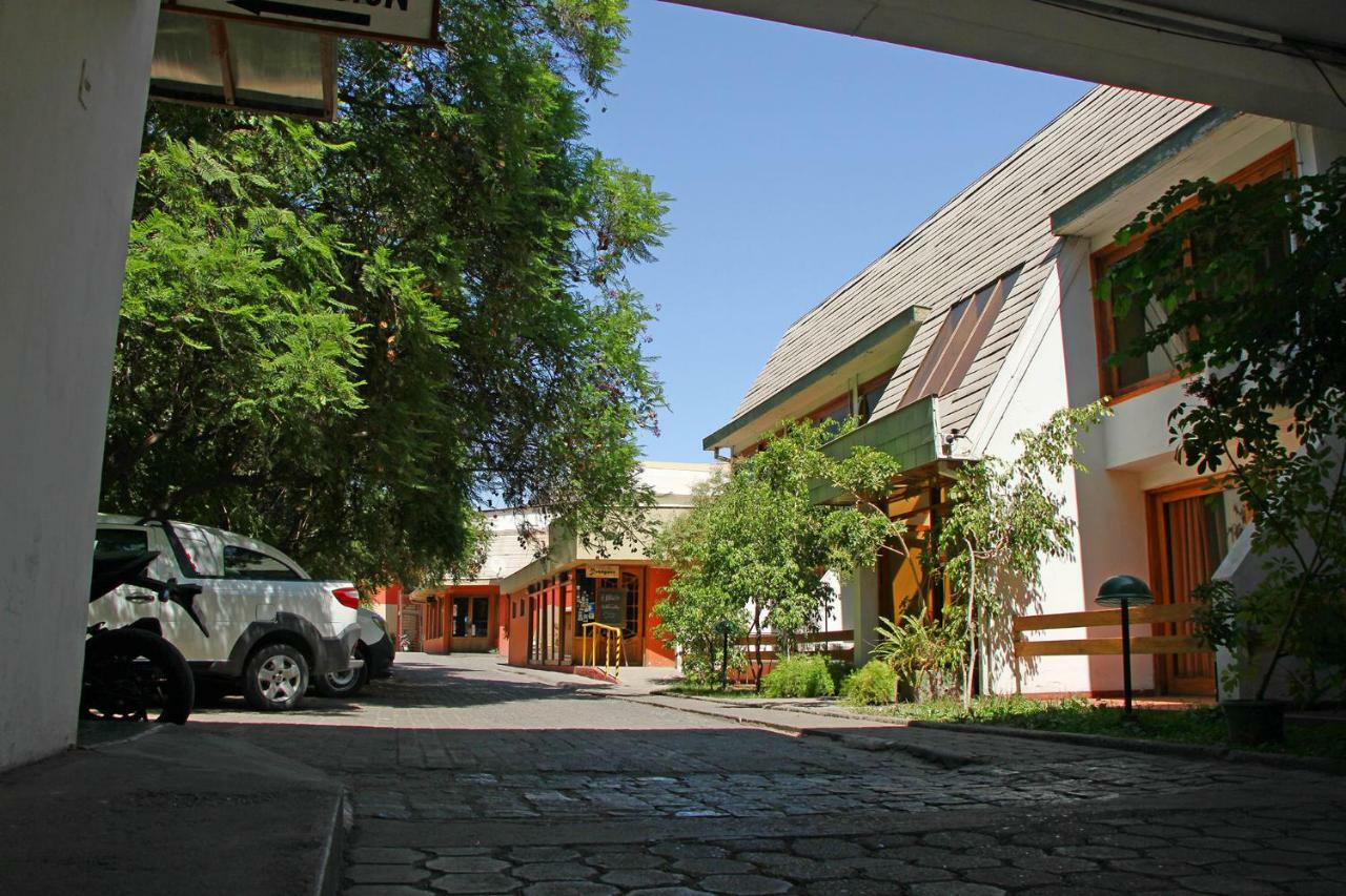 Hotel Plaza Лос Андес Екстериор снимка